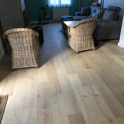 Pose de parquet contrecollé